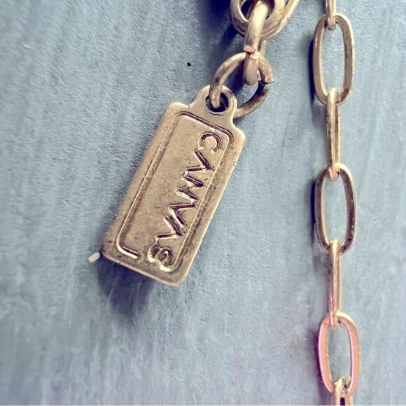 Canvas Gold Tone Chainlink Heart Pendant Necklace - Picture 6 of 6